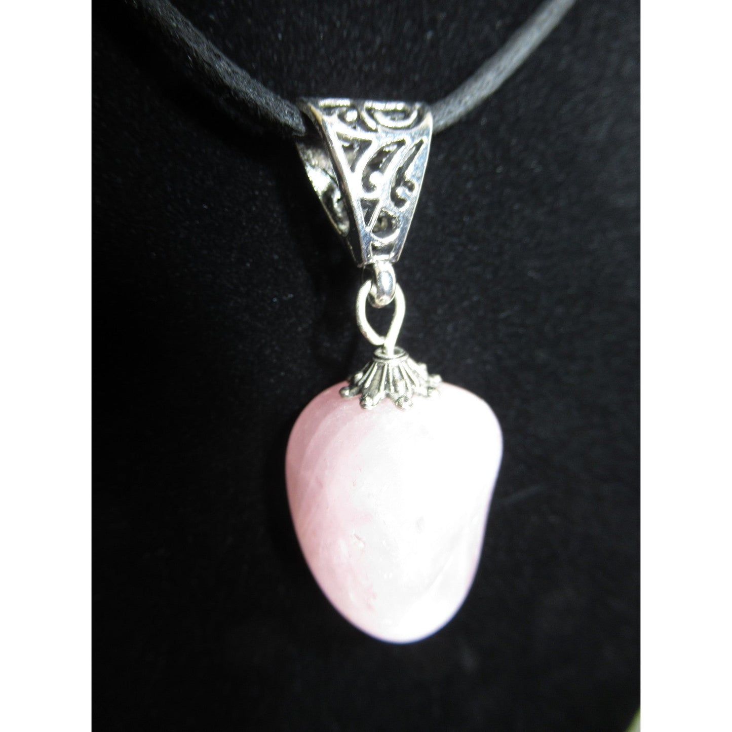 Rose Quartz Pendant Tumbled Pink 1 X 1