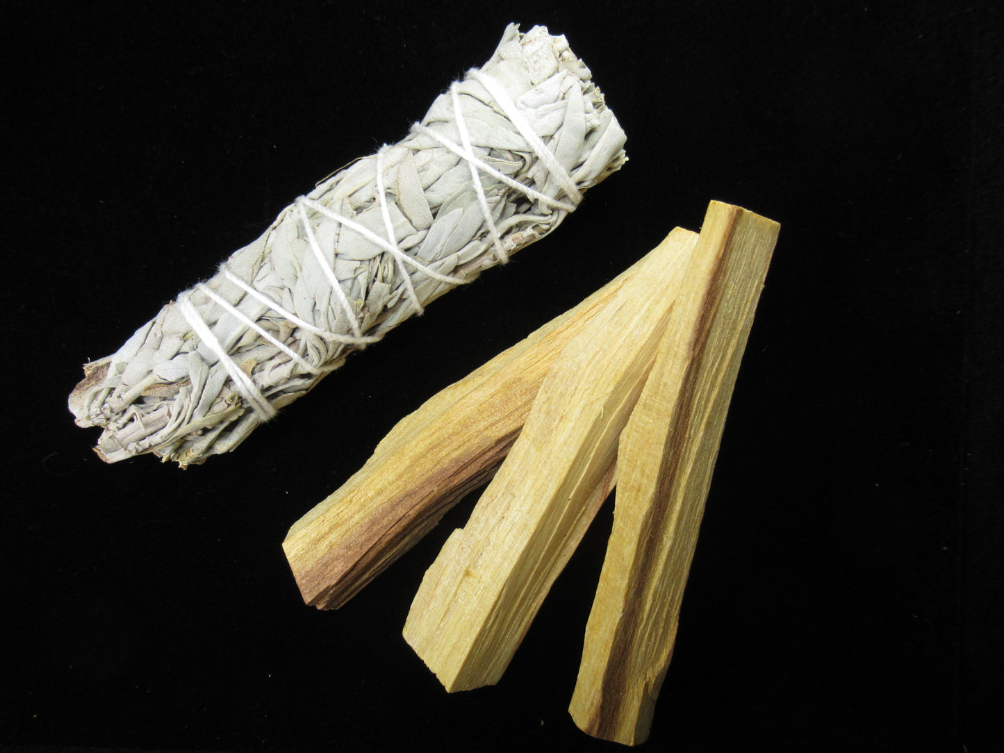 White Sage W Palo Smudge Stick With 3 Palo Santo Sticks